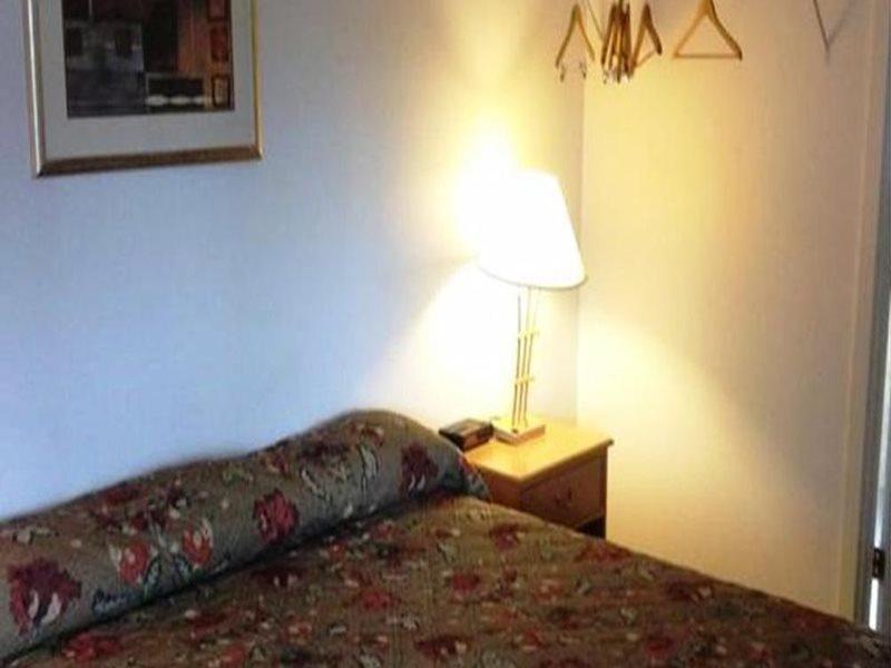 Knights Inn & Suites Seatac Airport ทัควิลา ภายนอก รูปภาพ
