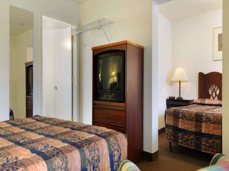 Knights Inn & Suites Seatac Airport ทัควิลา ภายนอก รูปภาพ