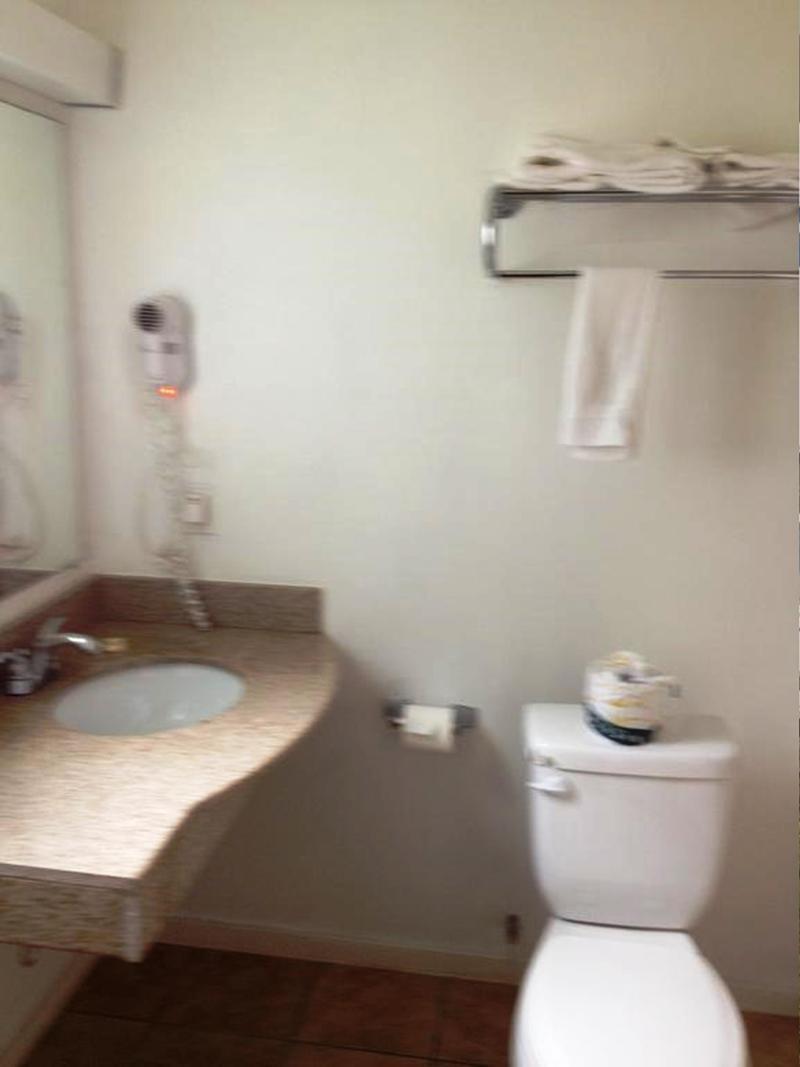 Knights Inn & Suites Seatac Airport ทัควิลา ภายนอก รูปภาพ