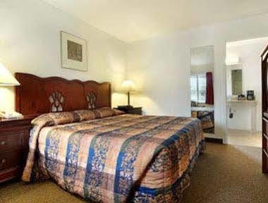 Knights Inn & Suites Seatac Airport ทัควิลา ภายนอก รูปภาพ