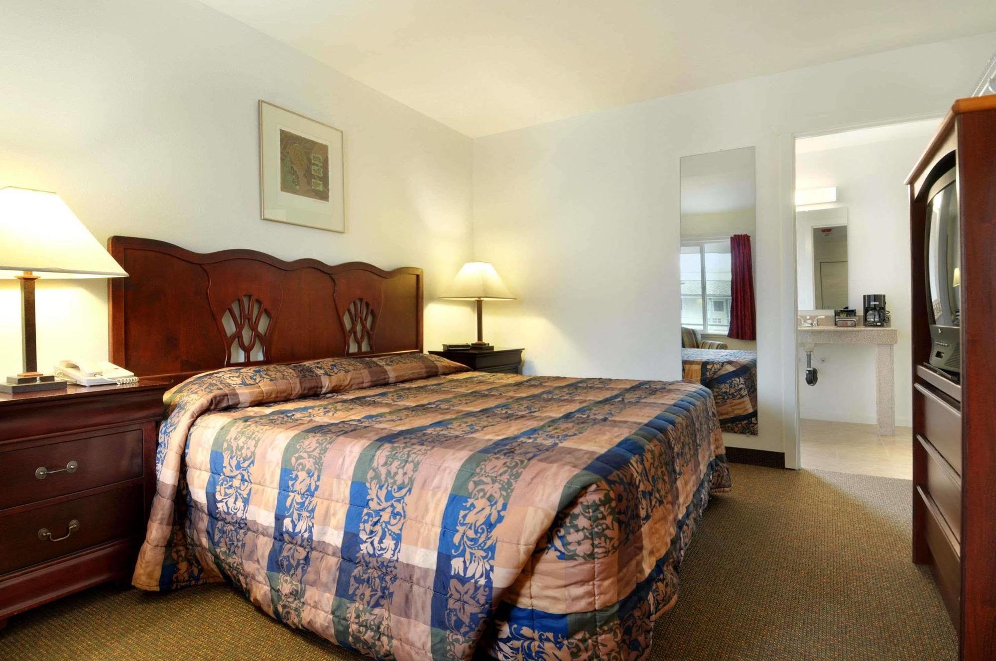 Knights Inn & Suites Seatac Airport ทัควิลา ภายนอก รูปภาพ