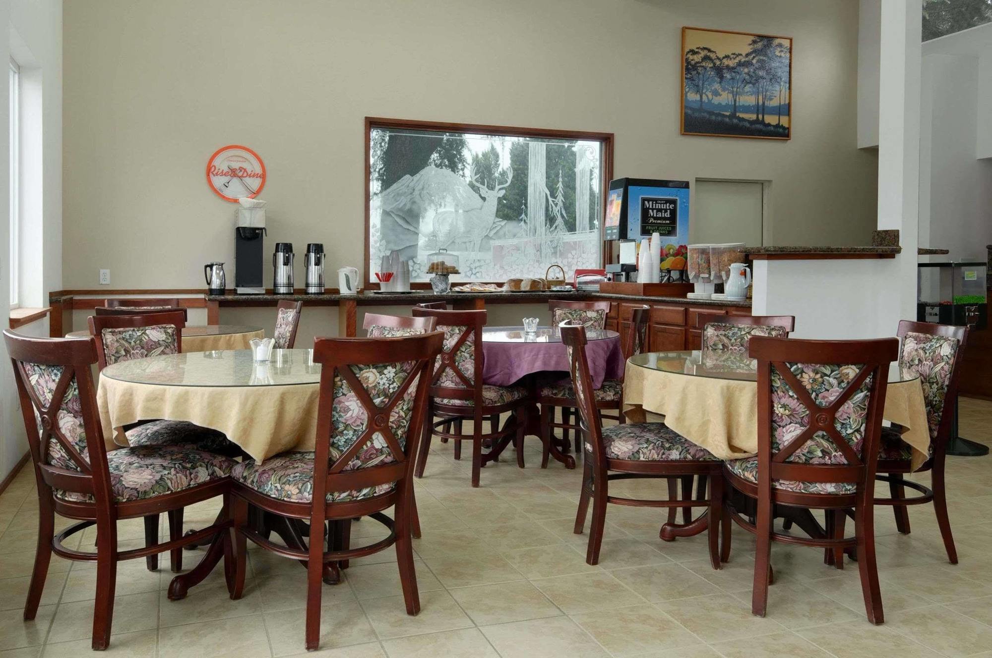 Knights Inn & Suites Seatac Airport ทัควิลา ภายนอก รูปภาพ